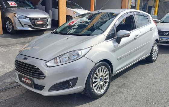 FORD FIESTA 1.6 TITANIUM HATCH 16V FLEX 4P POWERSHIFT